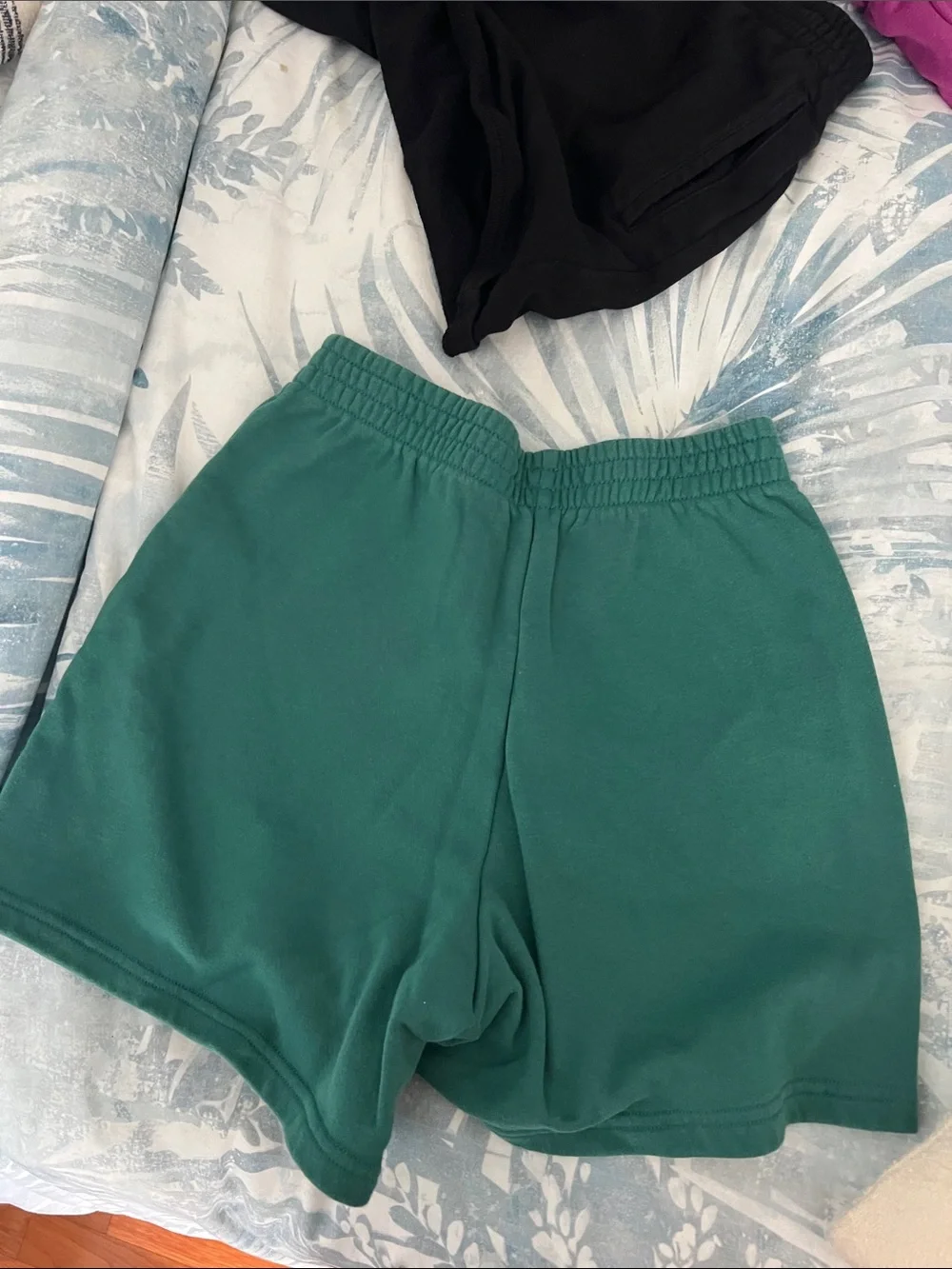 GAP 3-Pack Elastic Waist Shorts in Black and Magenta